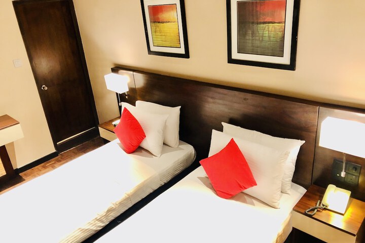 Room 18 of 66