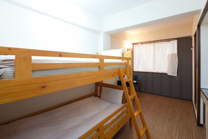 Room 4 of 24