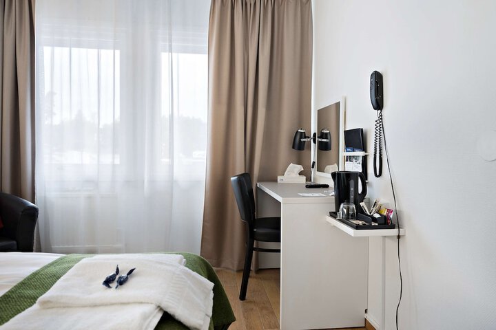 Room 14 of 38