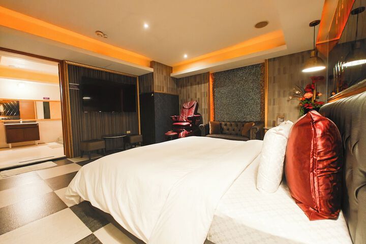 Room 30 of 88