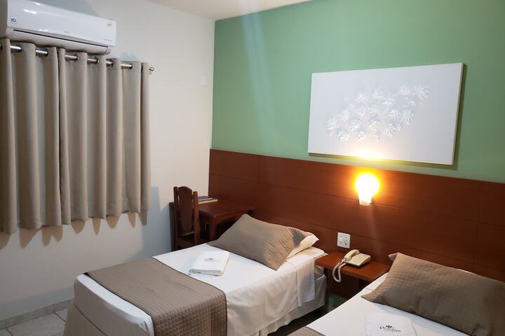 Room 12 of 42