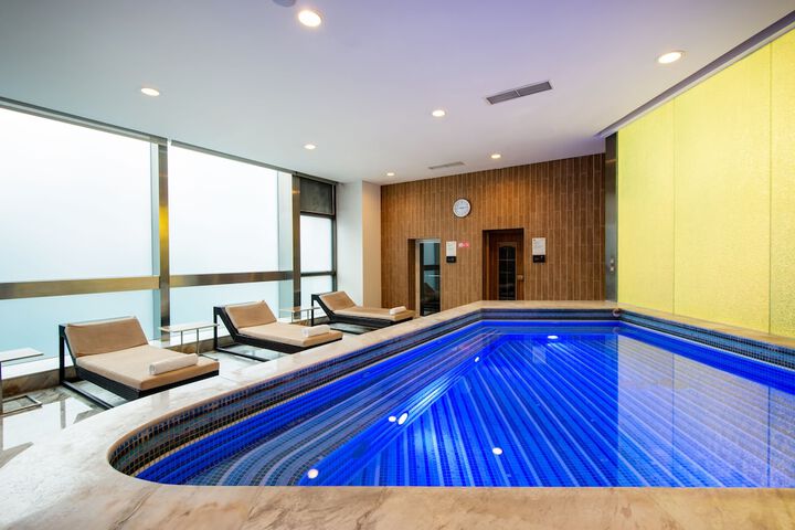 Pool 31 of 66