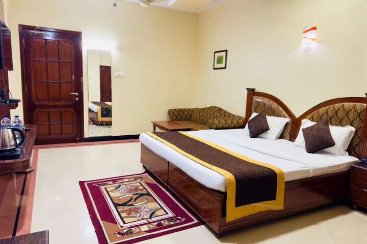 Room 7 of 46
