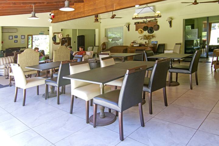 Hotel 5 of 118
