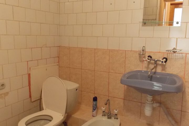 Room 45 of 87