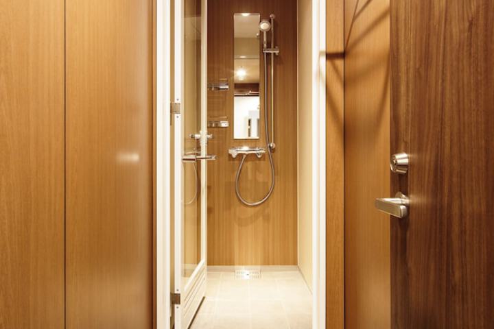Room 12 of 25