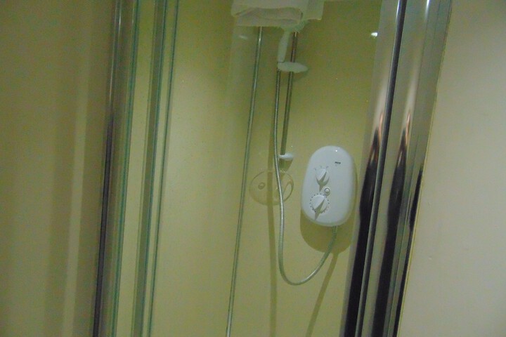 Room 28 of 35