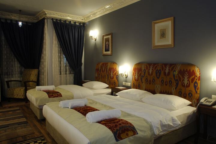 Room 9 of 50