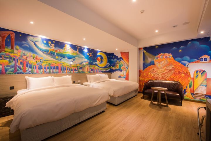 Room 12 of 96