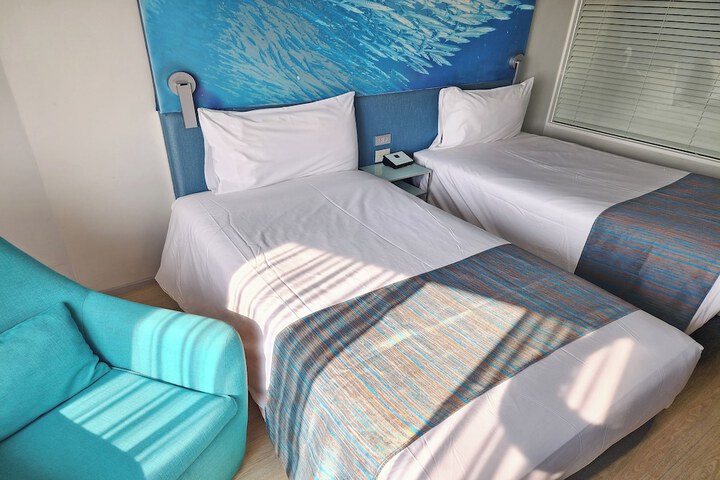 Room 35 of 109