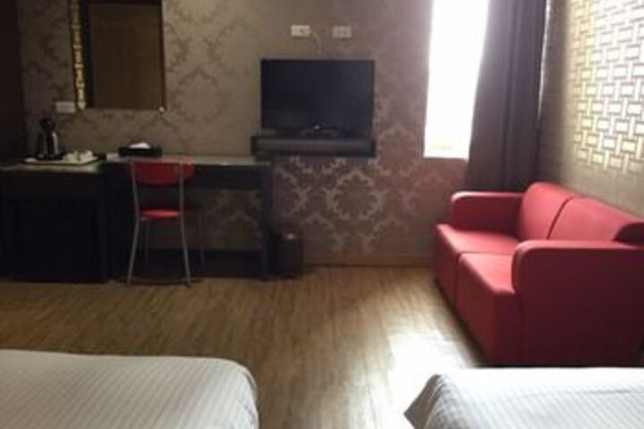 Room 16 of 23