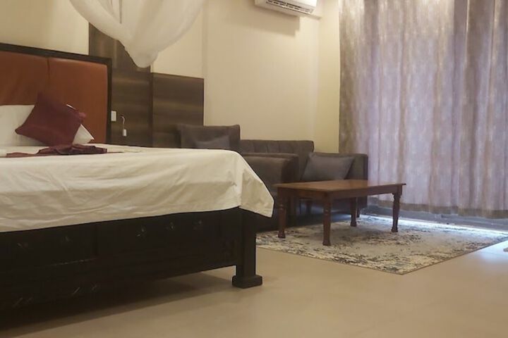 Room 13 of 41