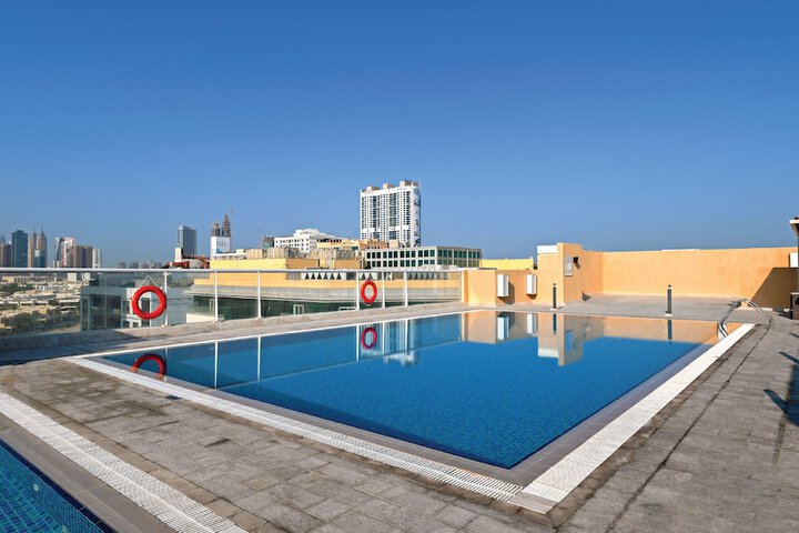 Pool 33 of 47