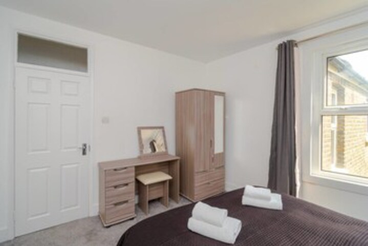 Room 14 of 20