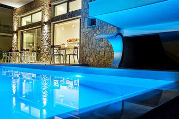 Pool 32 of 43