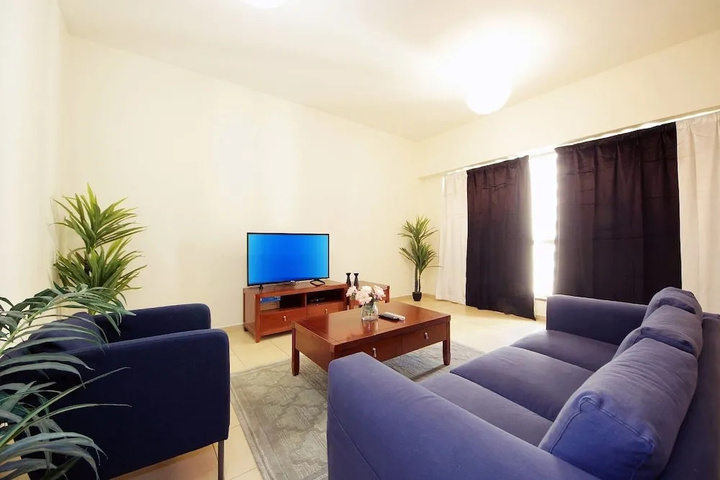 Room 4 of 17