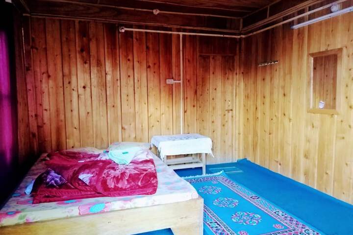 Room 2 of 22