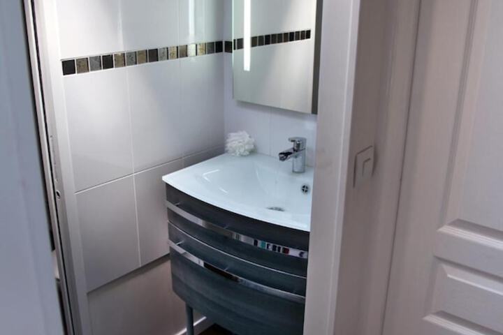 Room 17 of 22