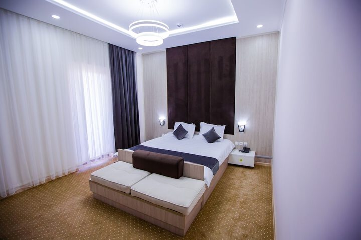 Room 8 of 52