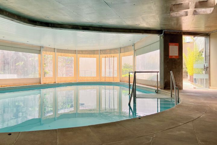 Pool Hotel