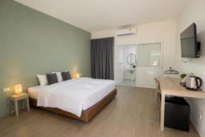 Room 14 of 15