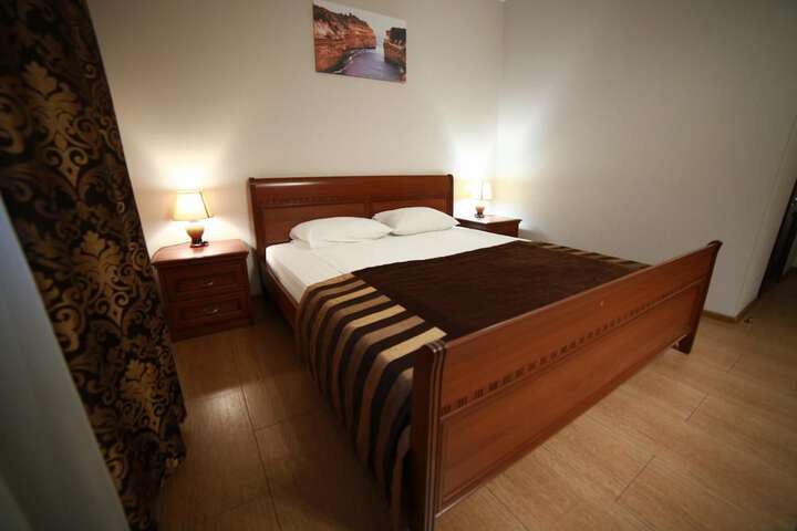 Room 35 of 60