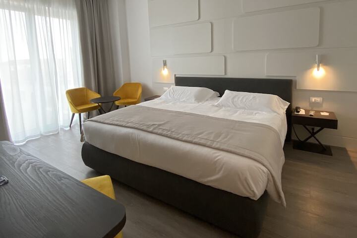 Room 16 of 89