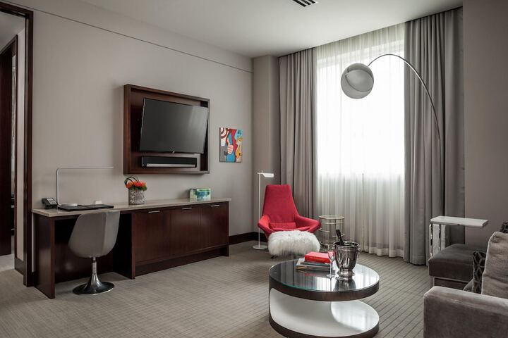 Room 17 of 195