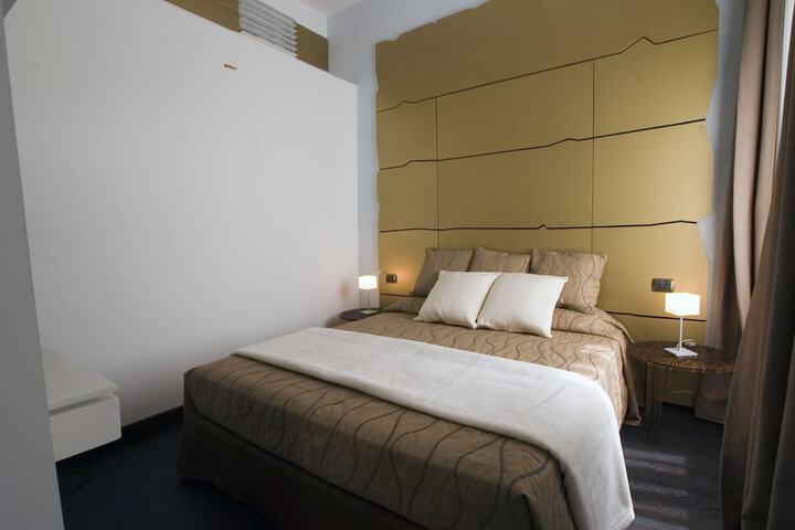 Room 5 of 31