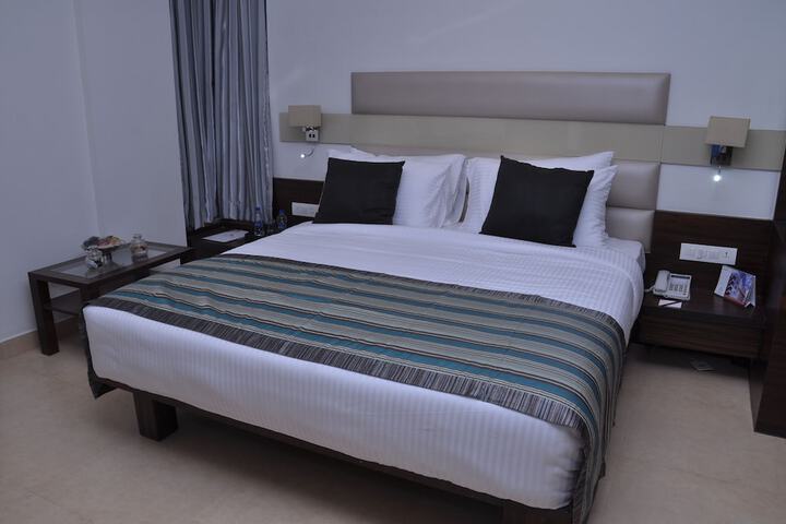 Room 14 of 26