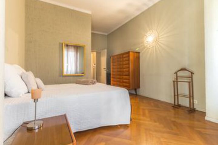 Room 19 of 35