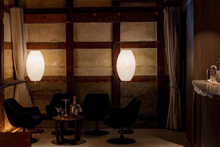 Lounge 56 of 65