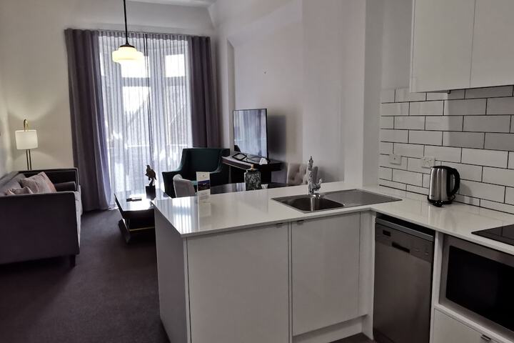 Room 9 of 65