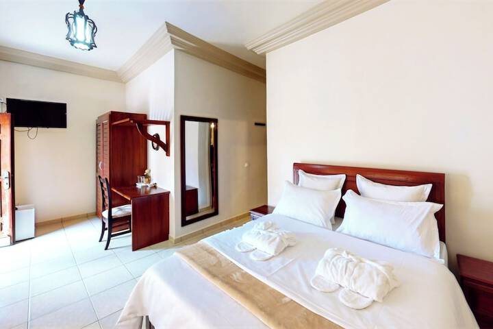 Room 35 of 91