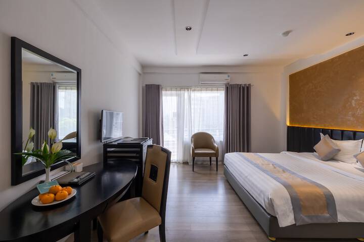 Room 25 of 201