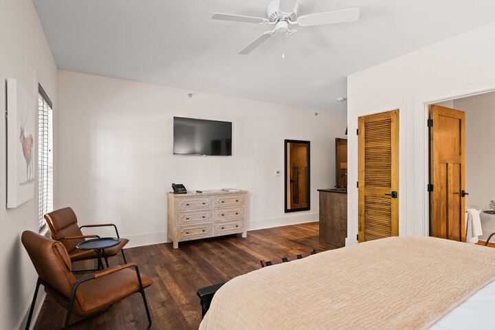 Room 22 of 48
