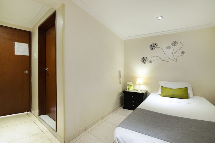 Room 14 of 14