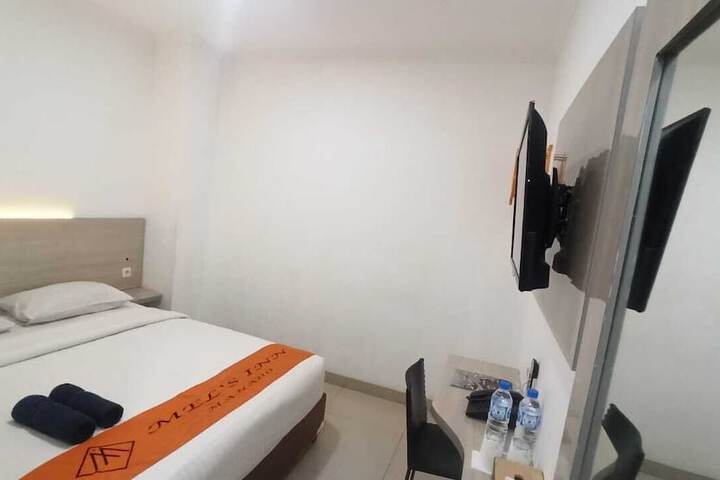 Room 2 of 15