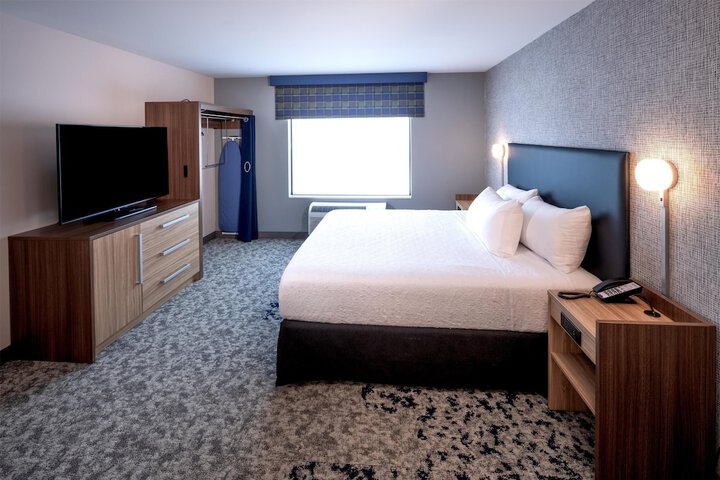 Room 10 of 52