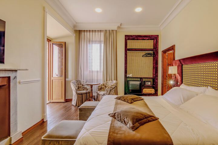 Room 32 of 185