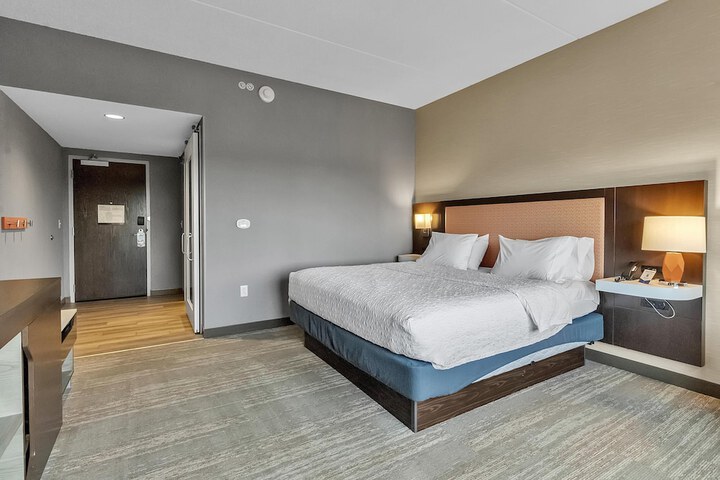 Room 17 of 61