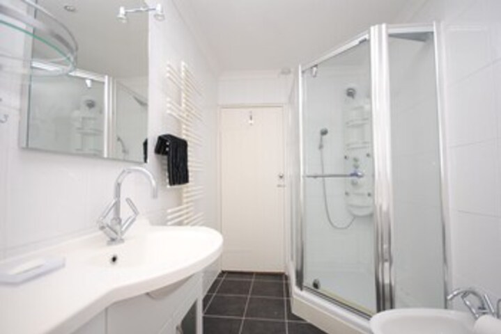 Room 2 of 23
