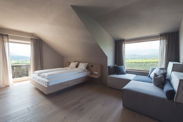 Room 3 of 41