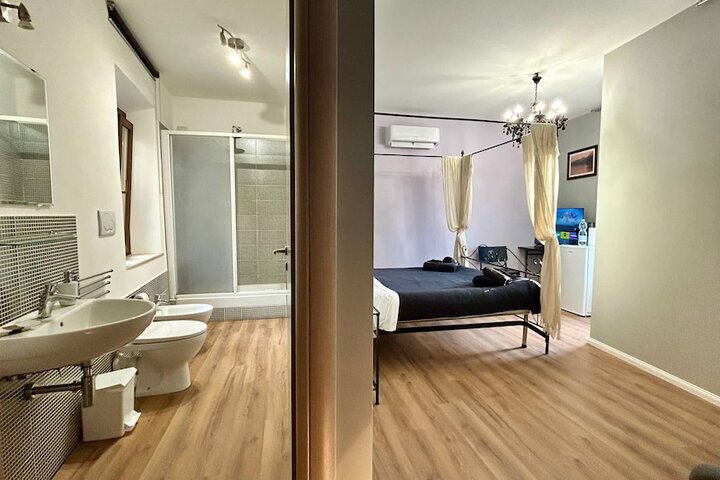 Room 16 of 29