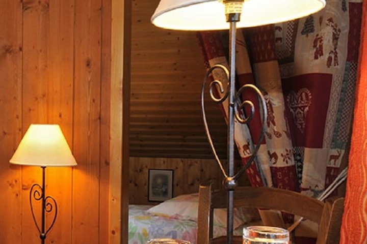 Room 11 of 44