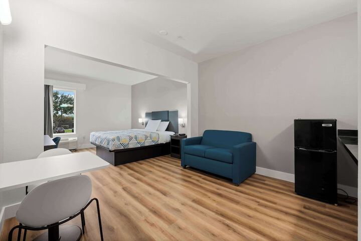 Room 5 of 24
