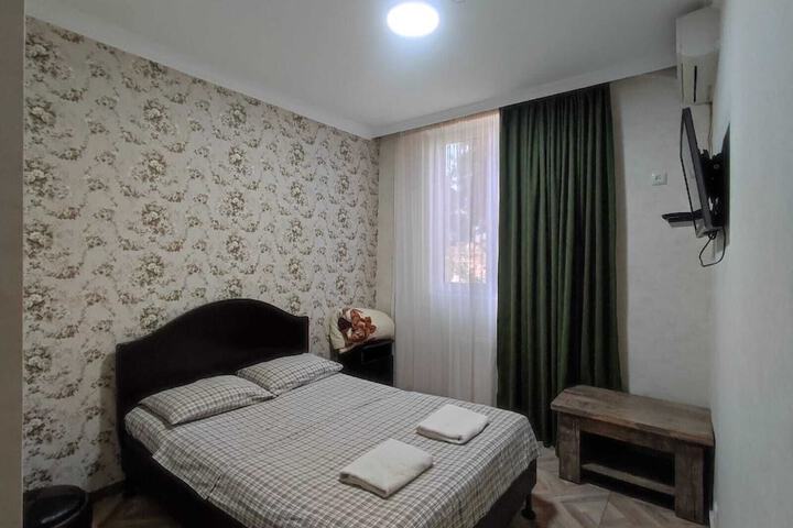 Room 11 of 26