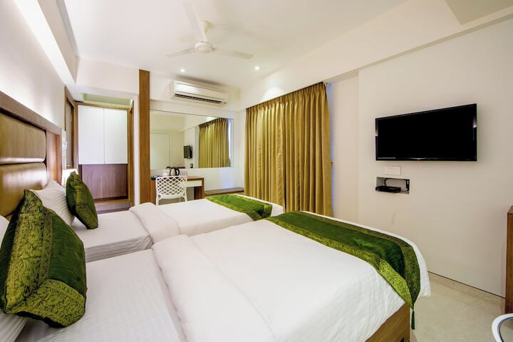 Room 8 of 29
