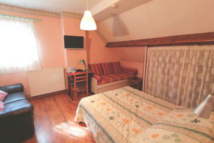 Room 17 of 32