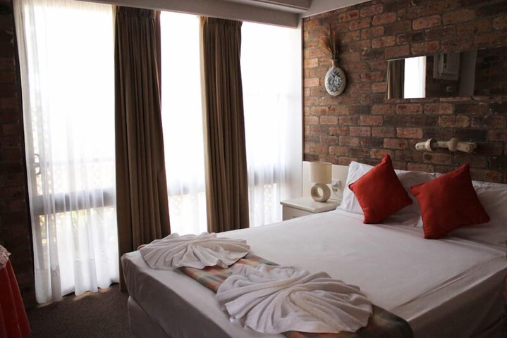 Room 9 of 24